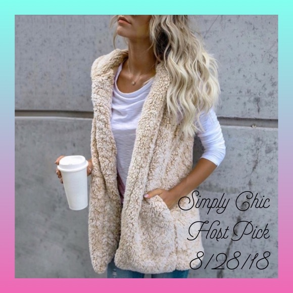 Jackets & Blazers - ❗️HP 8/28/18❗️Sherpa Hoodie Vest